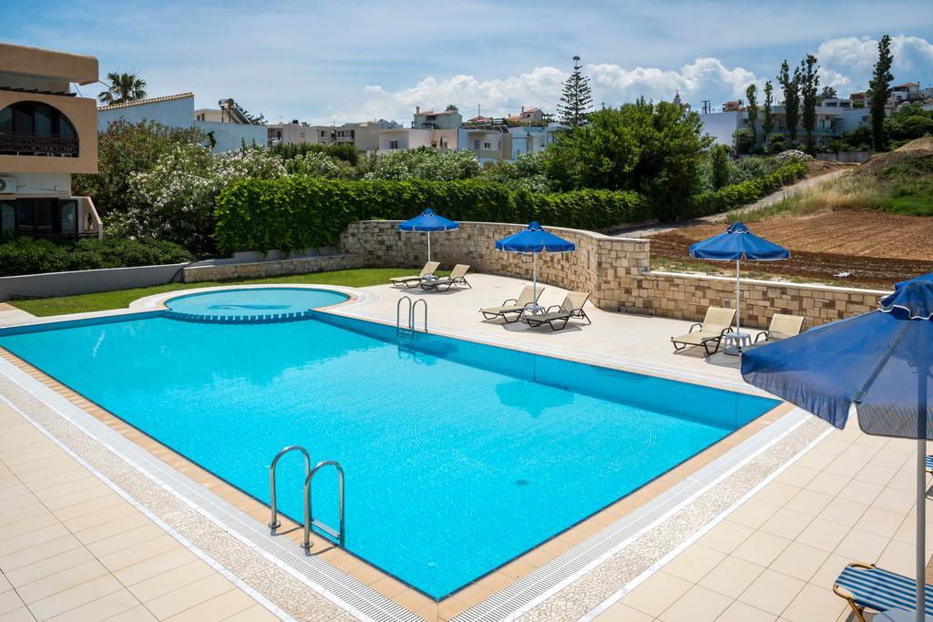 Irini Stalos Apartments Экстерьер фото