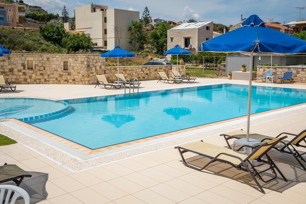 Irini Stalos Apartments Экстерьер фото