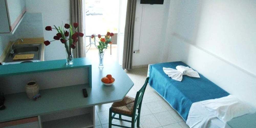 Irini Stalos Apartments Экстерьер фото
