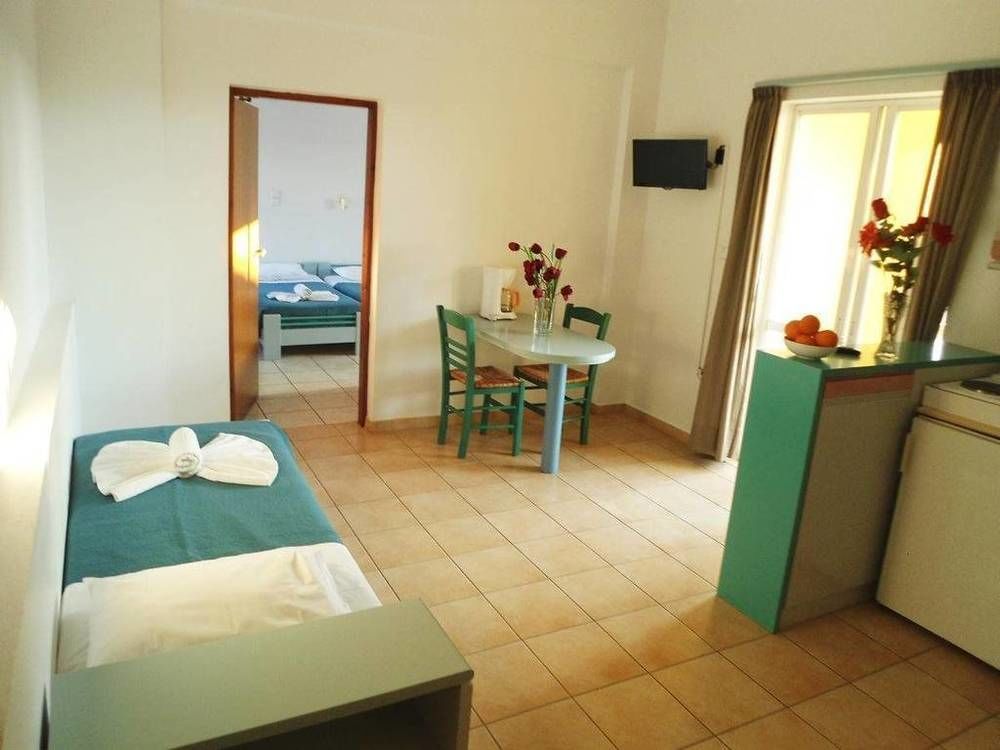 Irini Stalos Apartments Экстерьер фото