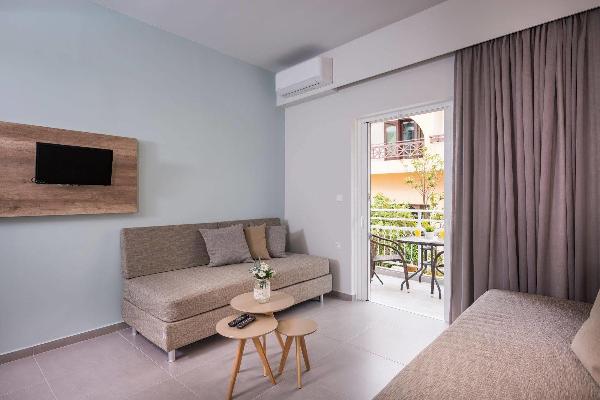 Irini Stalos Apartments Экстерьер фото