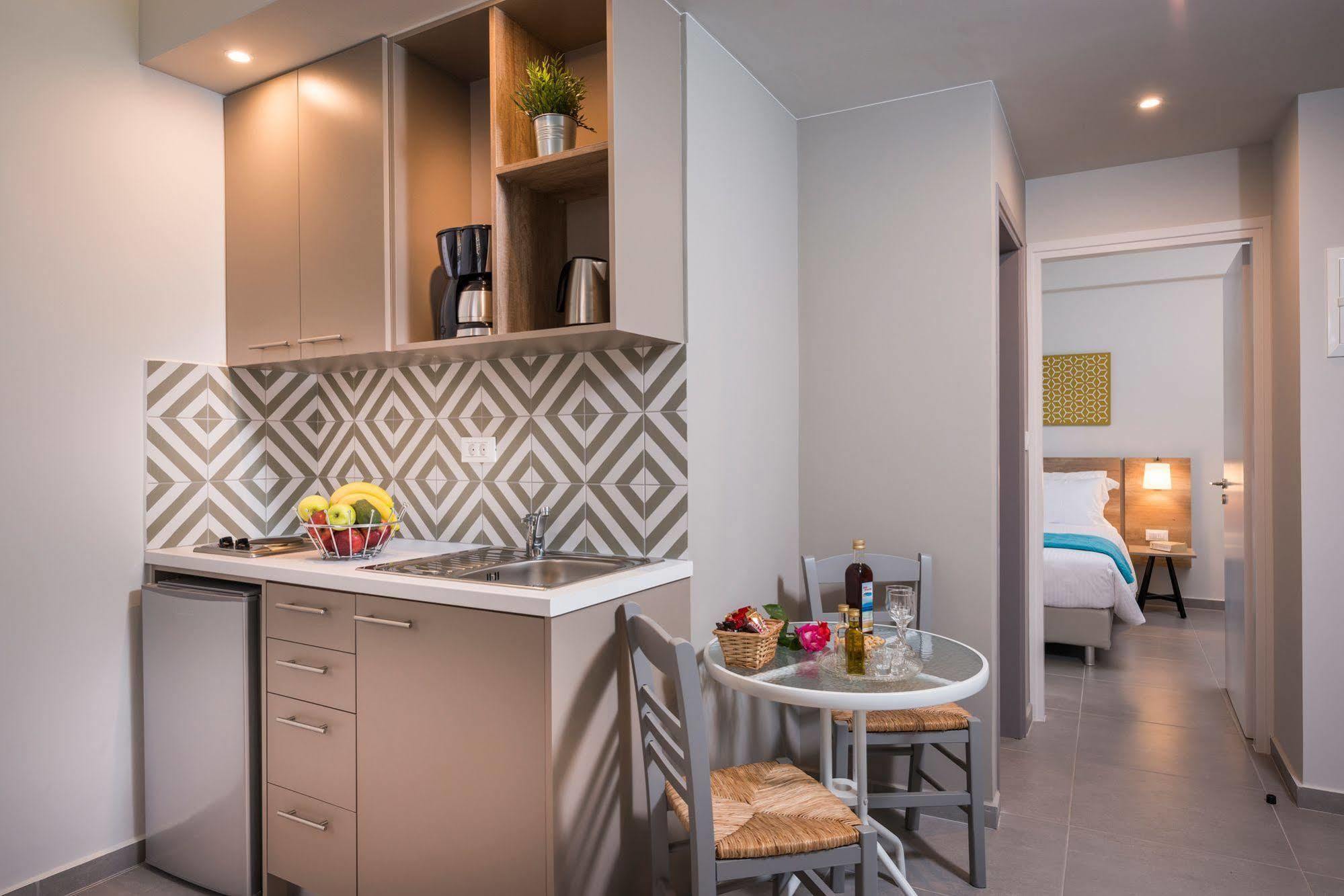 Irini Stalos Apartments Экстерьер фото